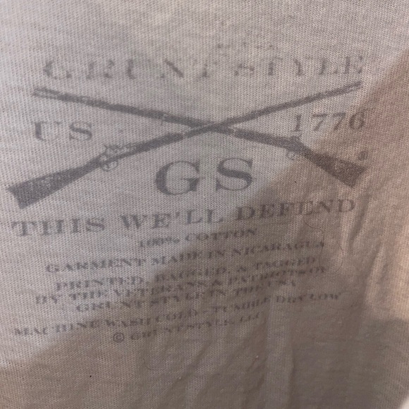 💖HP💖Grunt Style Flag & Guns Tee - Picture 3 of 3